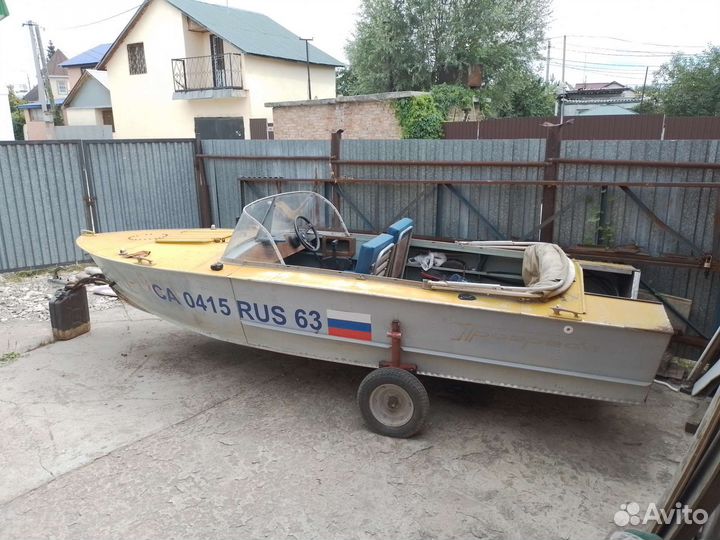 Моторная лодка Прогресс 2