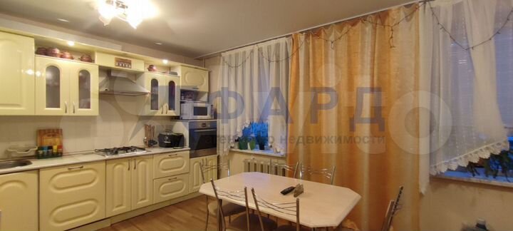 3-к. квартира, 120 м², 4/7 эт.