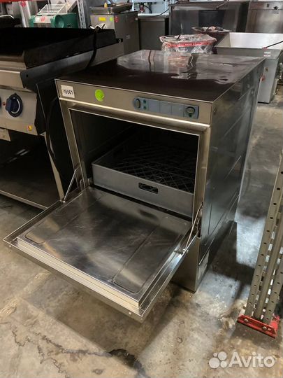 Фронтальная посудомойка