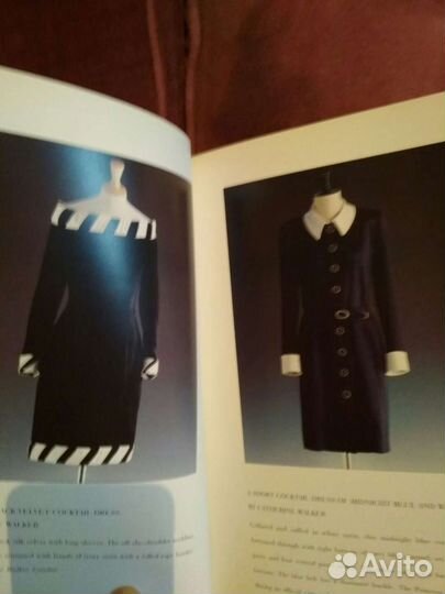 Каталог кристи платьев принцессы Дианы с автографо