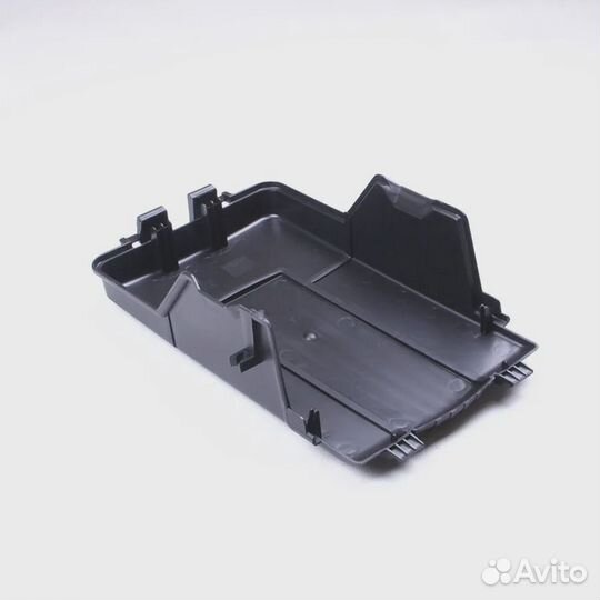 Декоративная защитная крышка аккумулятора VAG