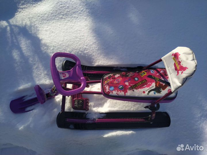 Детский снегокат со спинкой