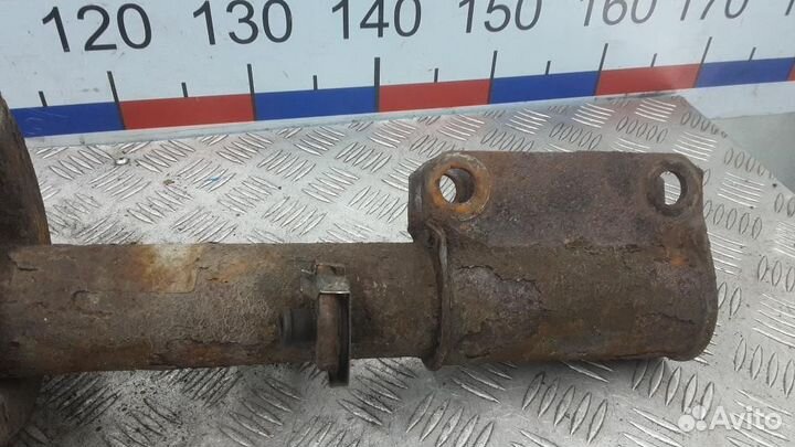 Стойка амортизатора переднего правого BMW X5