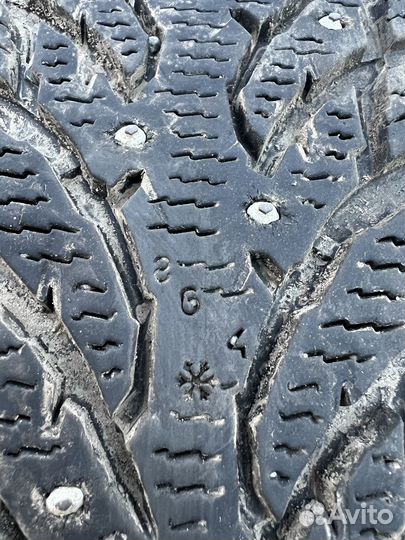 Nokian Tyres Hakkapeliitta 9 SUV 235/55 R18 104T