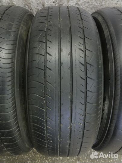 Yokohama E70B 215/60 R16 95V