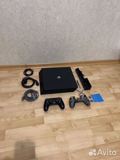 Sony PlayStation 4 Pro 1 tb + геймпад и охлаждение