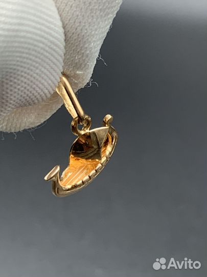 Золотая подвеска