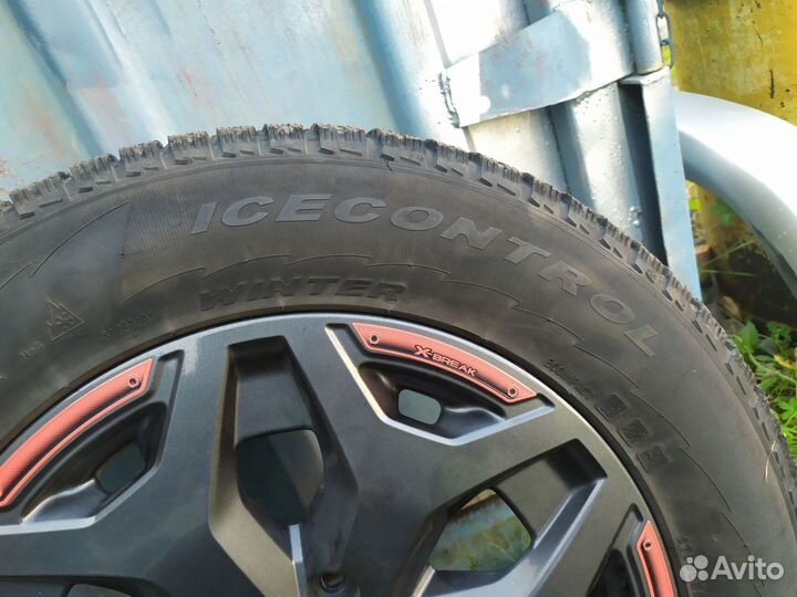 Pirelli Winter Ice Control 225/65 R17