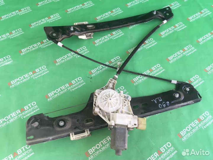 Стеклоподъемник перед левой двери BMW 3 E90/91