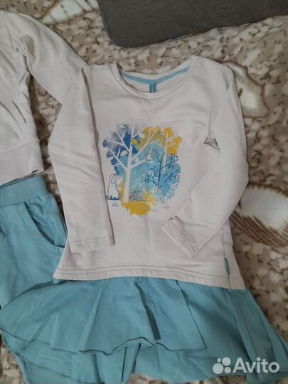 Много тёплых вещей для девочки