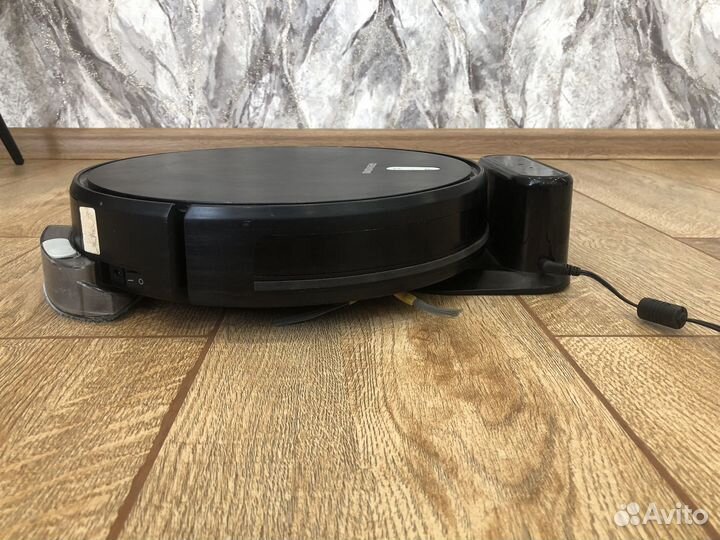 Робот пылесос redmond rv r650s на запчасти