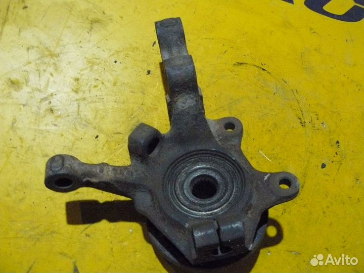 Кулак передний левый для Renault Scenic Megane 1