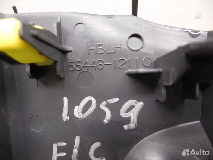 Накладка декоративная Auris (E15) 2006-2012