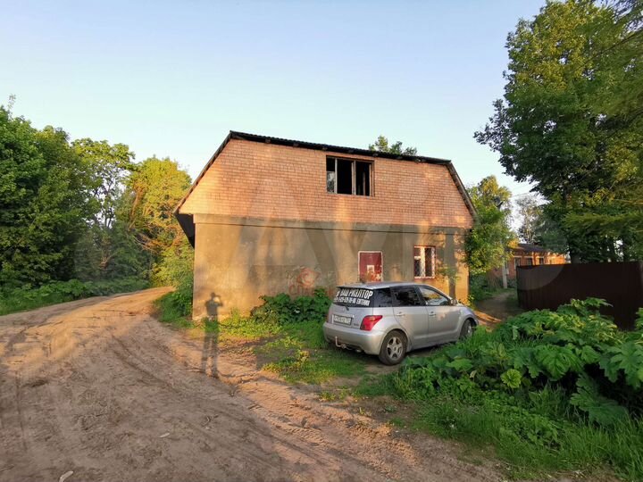 Дом 300 м² на участке 9 сот.