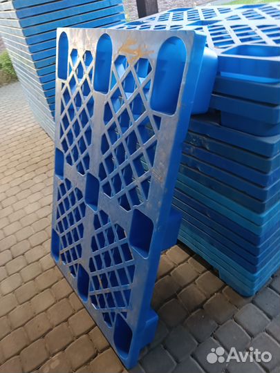 Пластиковые поддоны