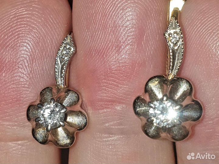 Золотые серьги 750 проба с бриллиантами