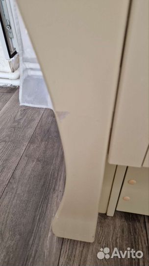 Детская кровать и комод