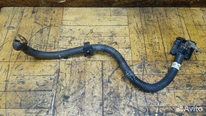 Клемма акб плюс Nissan X-Trail T30 2.5