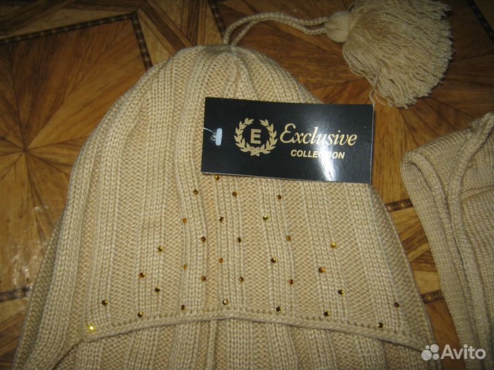 Новый комплект для девочки (шапка и шарф)