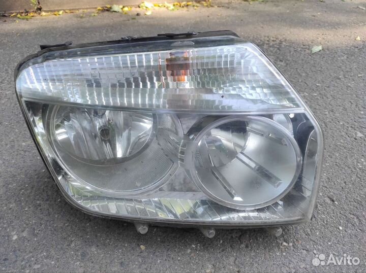 Фара на Renault Duster