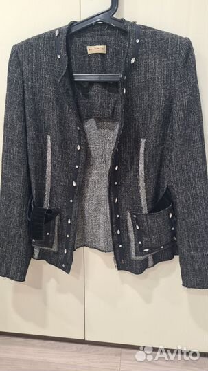 Пиджаки и жакеты женские 42-44