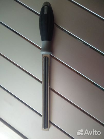 Точило для крючков рапала