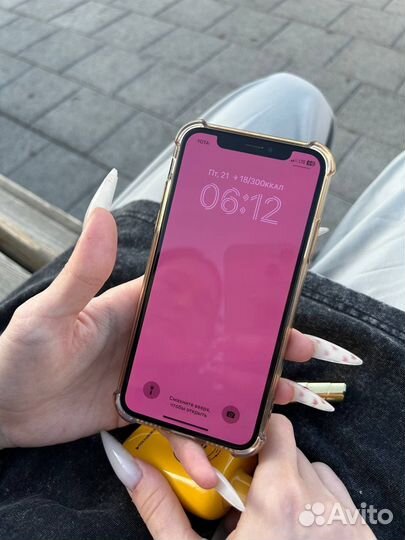 iPhone X, 64 ГБ