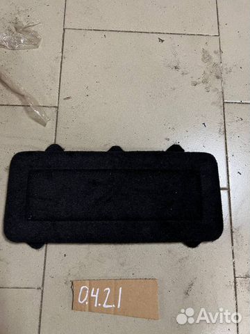 Заглушка боковой обшивки багажника Velar l560