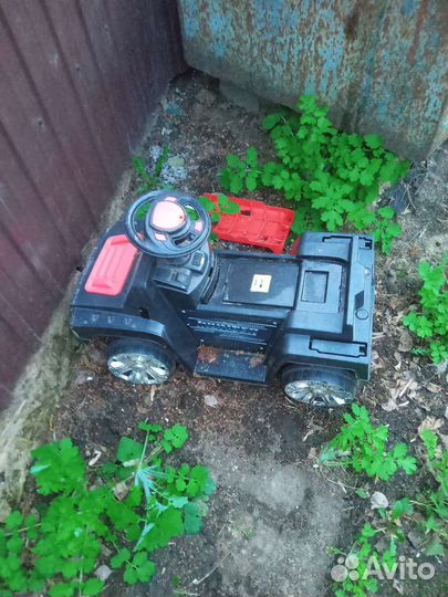 Электрическая машина для детей на запчасти