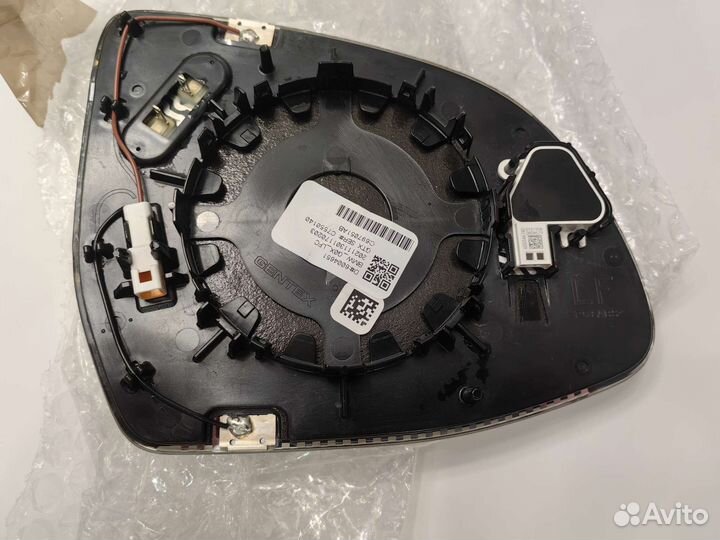 Зеркальный элемент (левый) BMW X5 G05 оригинал