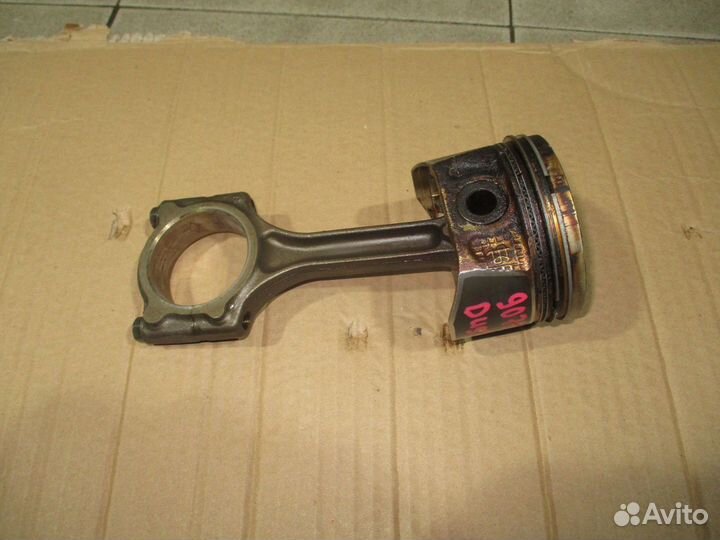 Поршень с шатуном Renault Duster 1