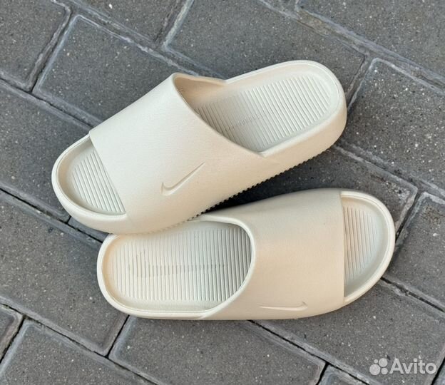 Nike Calm Slide