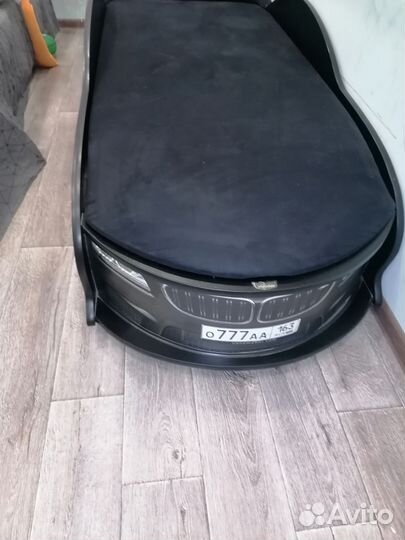 Детская кровать машина