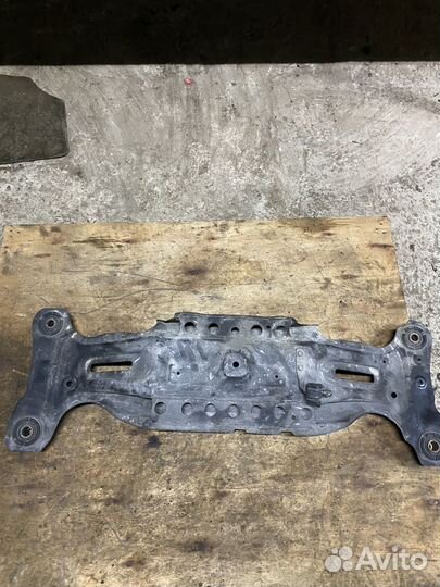 Задний подрамник 50 Тойота Кемри