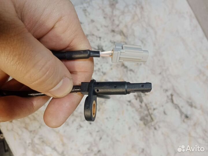 Датчик ABS пер-прав Nissan Murano Z50 X-Trail