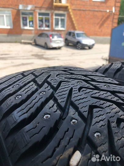 Nokian Tyres Hakkapeliitta 8 SUV 225/65 R17 106T