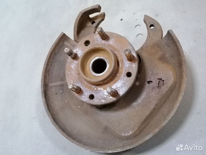 Кулак передний левый Chevrolet Blazer 1989-1995