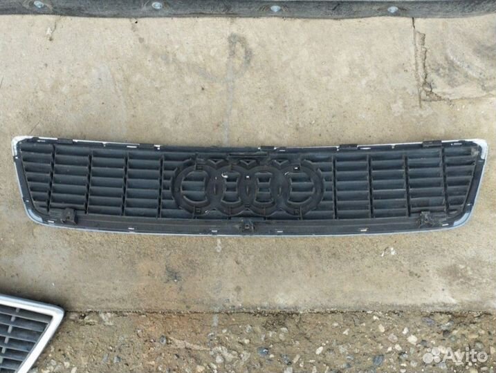 Решетка audi a8 d2