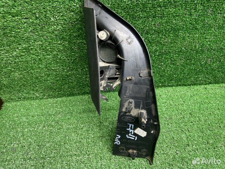 Накладка зеркала левого Ford Focus 2