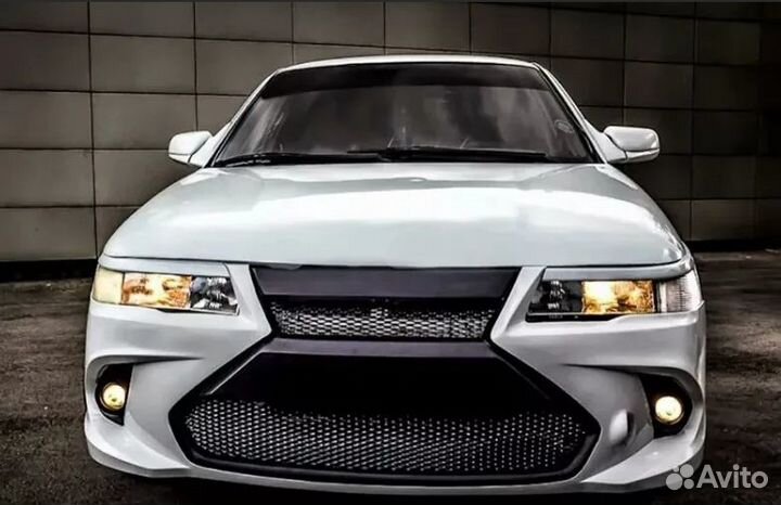 Передний бампер 