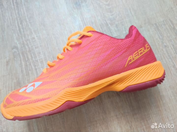 Кроссовки для бадминтона yonex