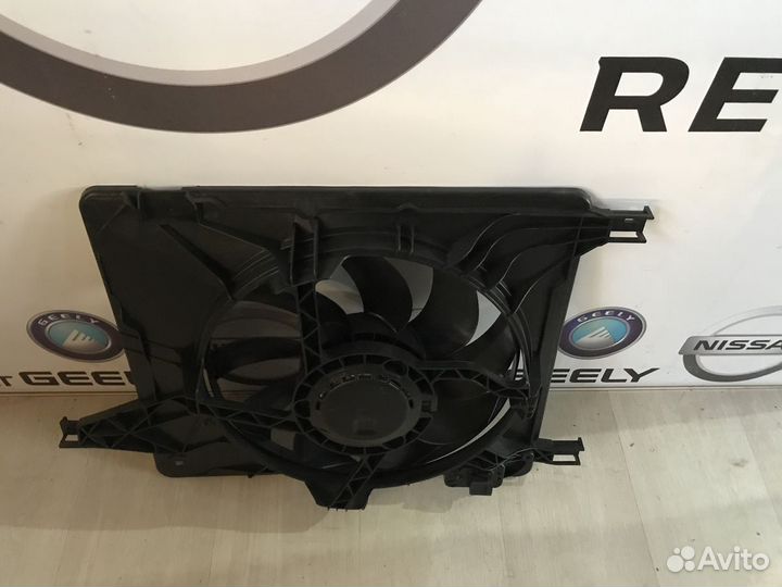 Вентилятор радиатора охлаждения двигателя диффузор