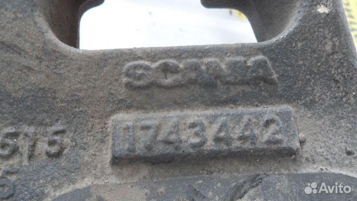 Кронштейн кпп scania 15082210