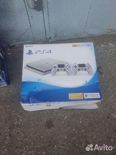 Пустая корбка от ps4