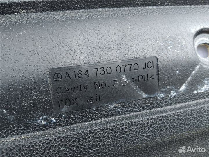 Обшивка двери задняя левая Mercedes Gl-Class X164