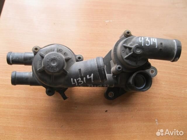 Корпус термостата от Skoda Octavia (A5 1Z) 2004