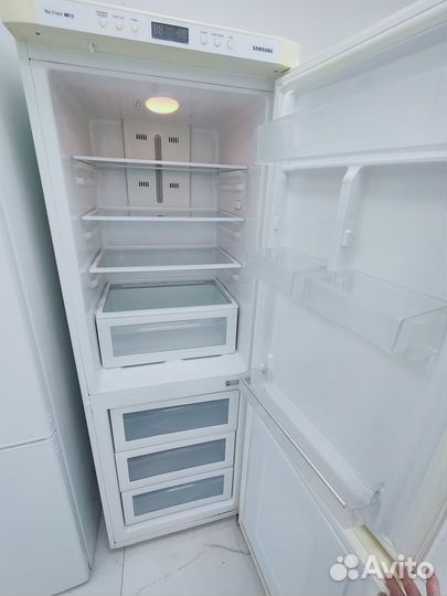 Холодильник Samsung No Frost