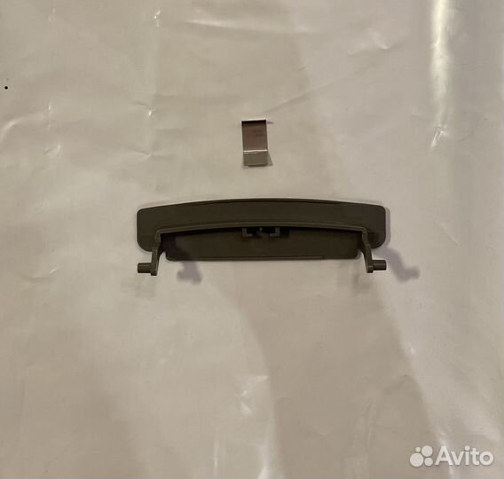 Защелка подлокотника Audi A6 C6 (4F0864245/4)