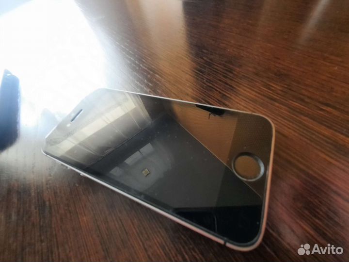 Телефон iPhone 5s