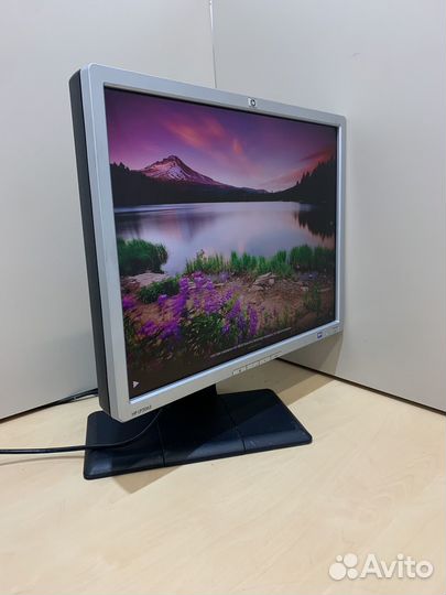 Монитор HP Hewlett Packard 20555 SH249